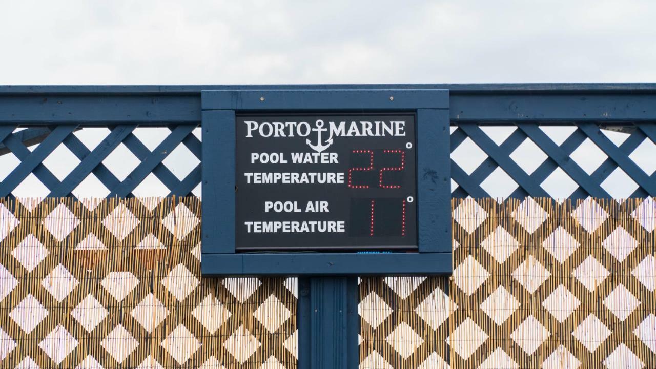 ホテル Porto Marine Jūrkalne エクステリア 写真